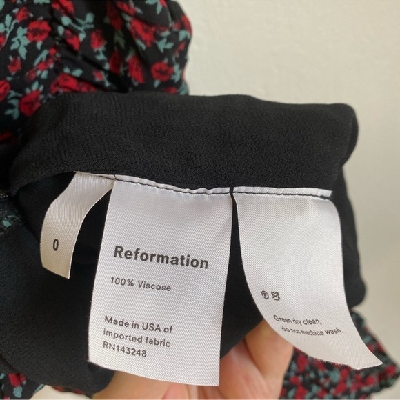 Reformation Wyatt Dress in Mabel Floral - Picture 7 of 7